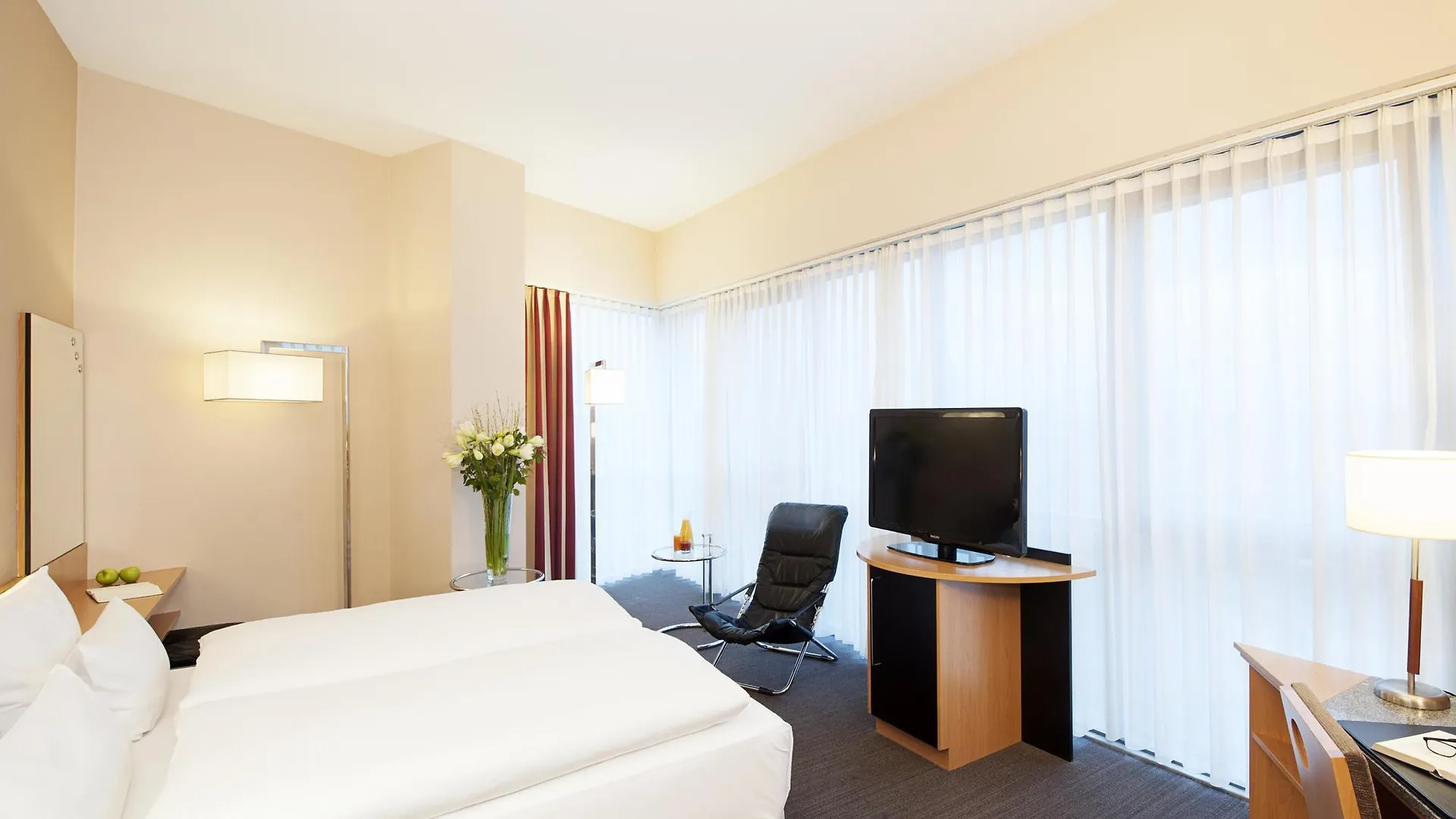**** Hotel NH Düsseldorf City Duitsland